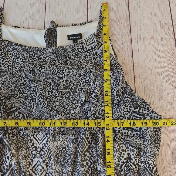 Torrid Black & White Ikat Chiffon Maxi Dress sz 3 - Picture 8 of 11